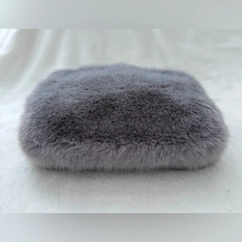 The Cashmere Project FAUX FUR Fuzzy Belt Bag Fanny Pack Gray Siper Soft NEW